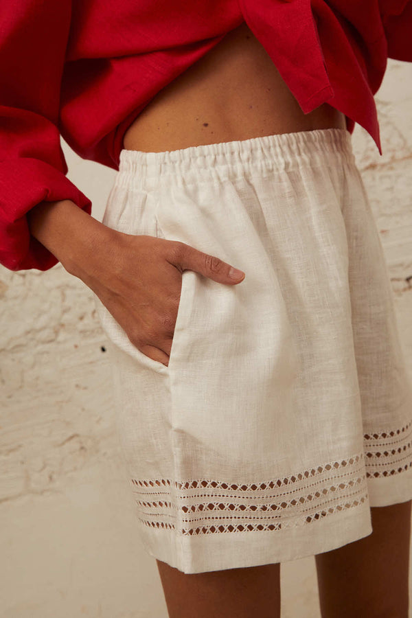 Anfisa Shorts Elegant White