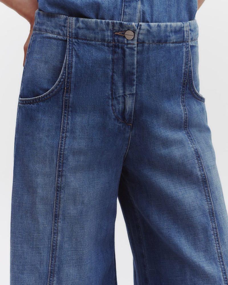 Dancing in the Dark Jean