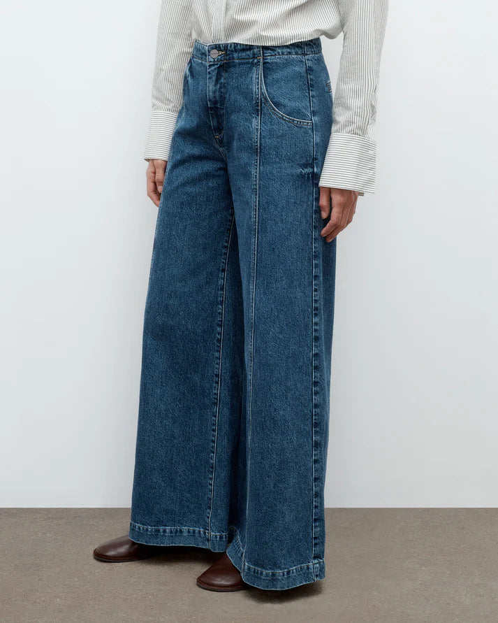 Dancing in the Dark Paris