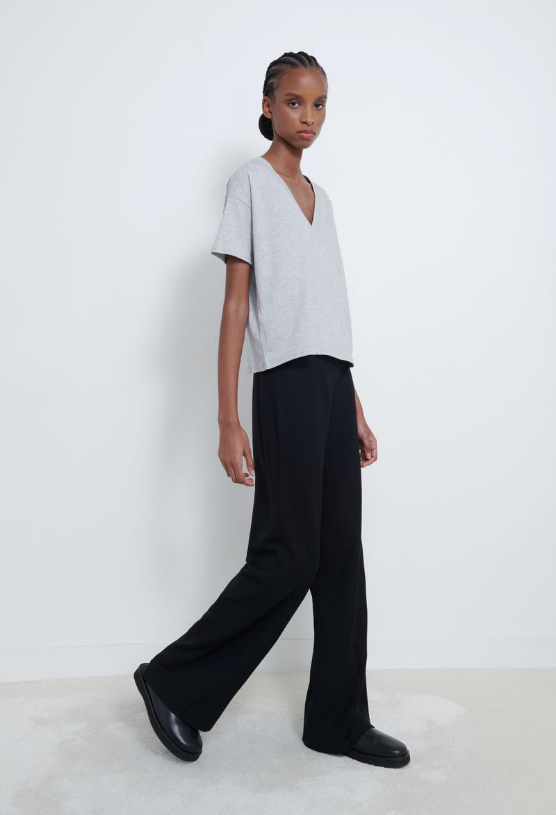 FAAA V-Neck T-shirt