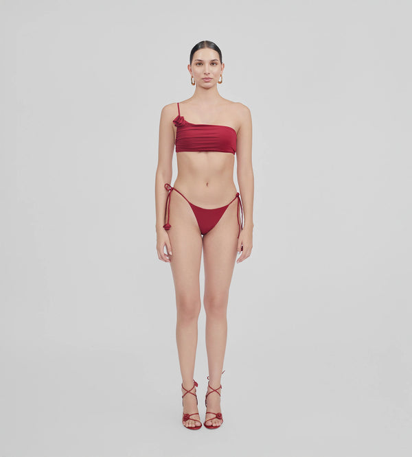 Grau Two Piece Carmesi