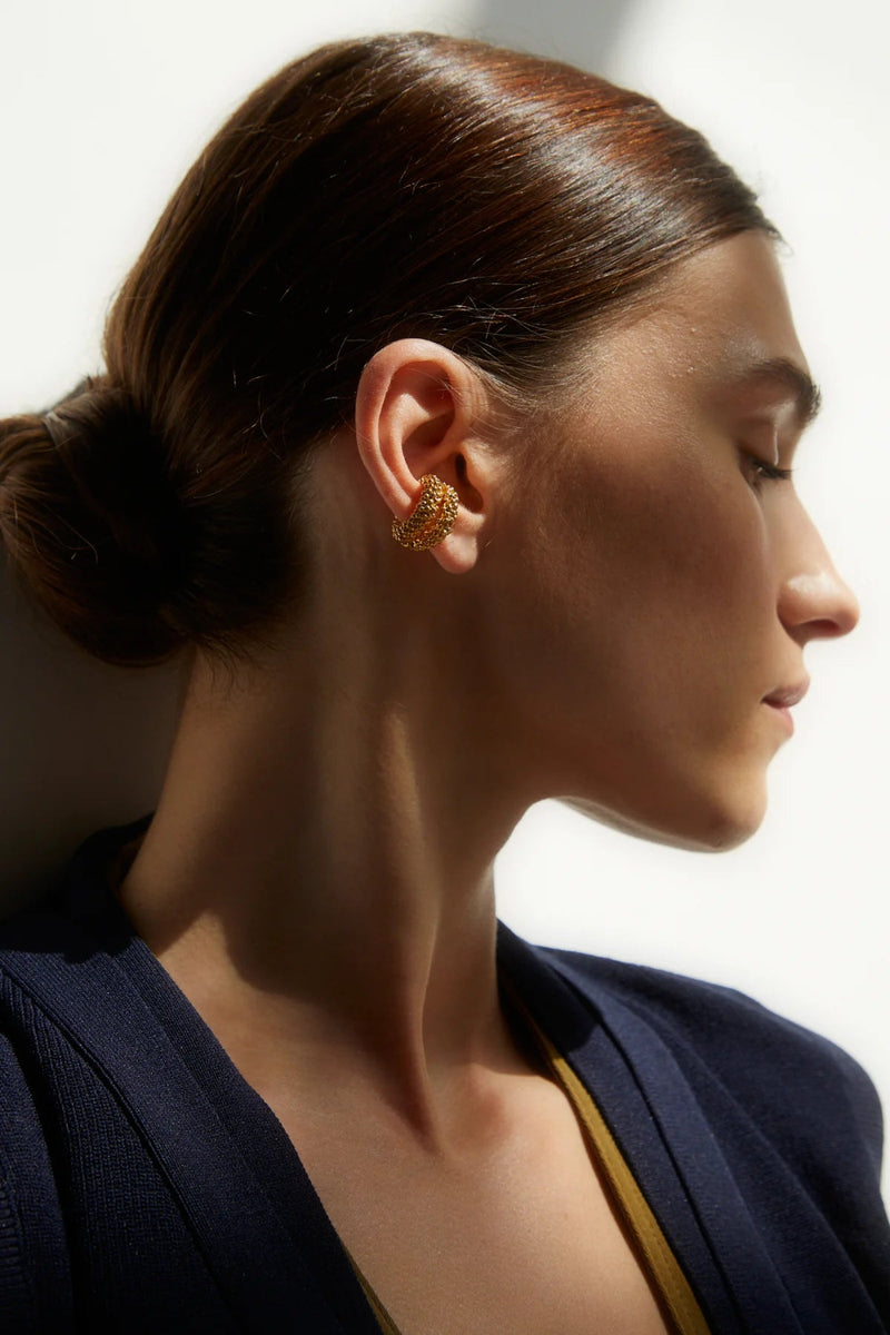 Simone Earcuff