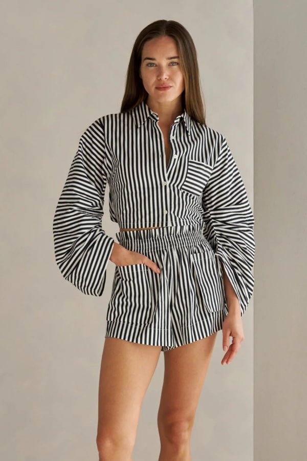 Mira Short Black-White Stripe