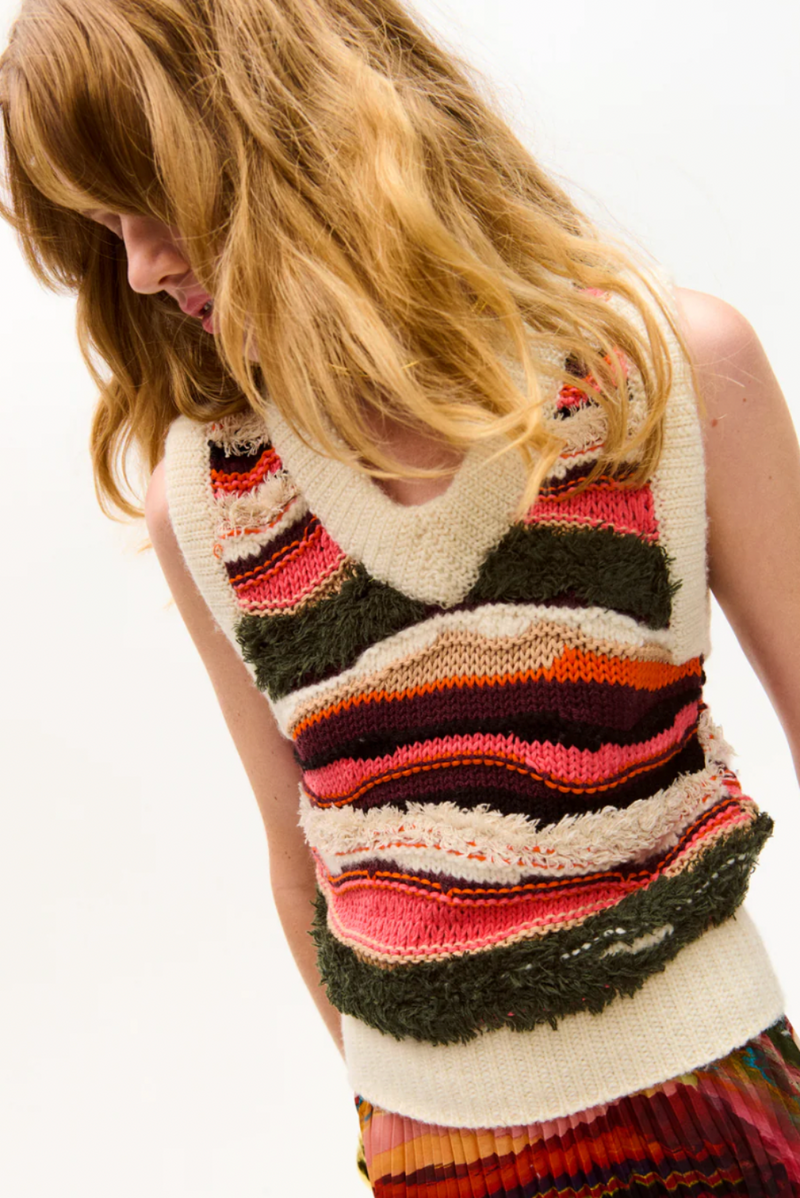 Fox Vest  Ruby Marble