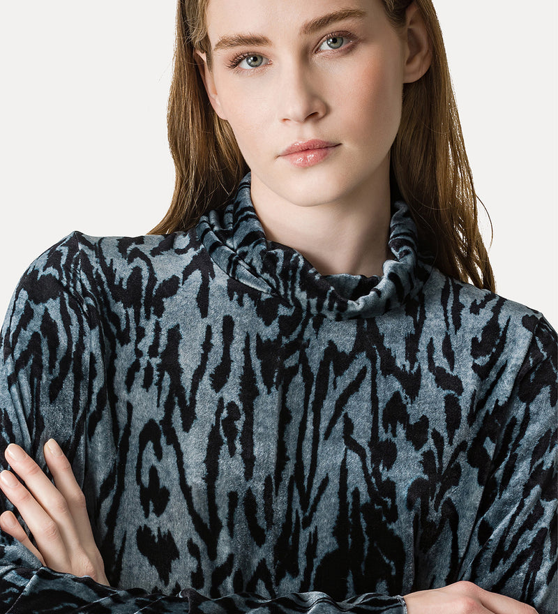 "Moiree" Print Velvet Turtleneck Shirt