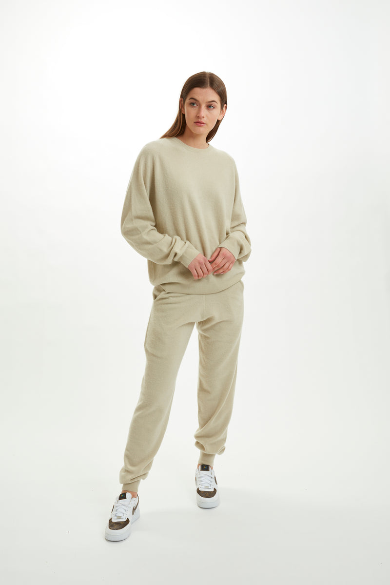 Boyfriend R-Neck Sweater
